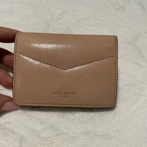 Small Givenchy pink wallet